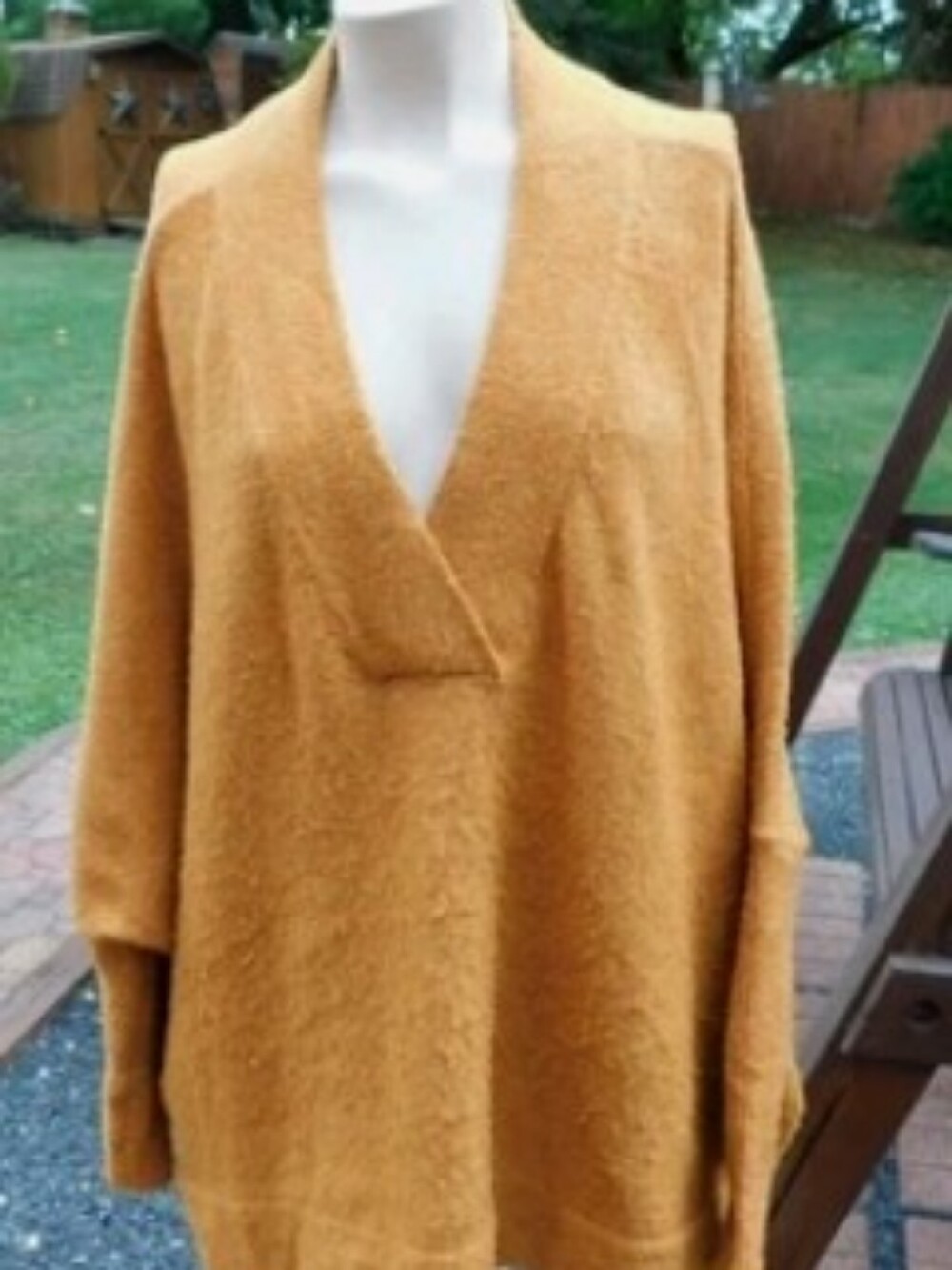 Anthropologie Medium Deep V Oversized Women’s Mustard Sweater